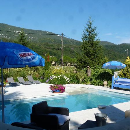 Les Bambous B&B Levens Екстериор снимка