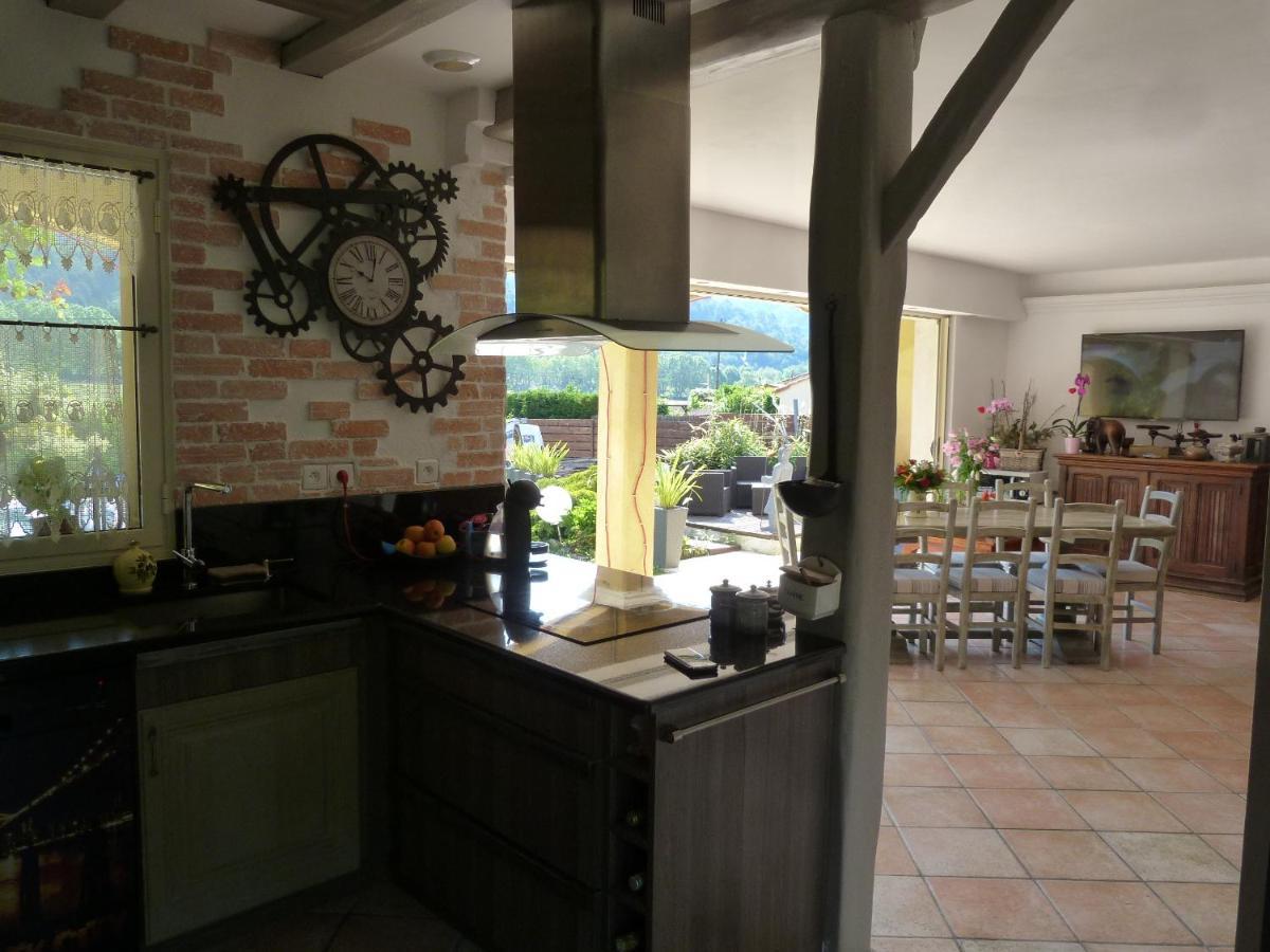 Les Bambous B&B Levens Екстериор снимка