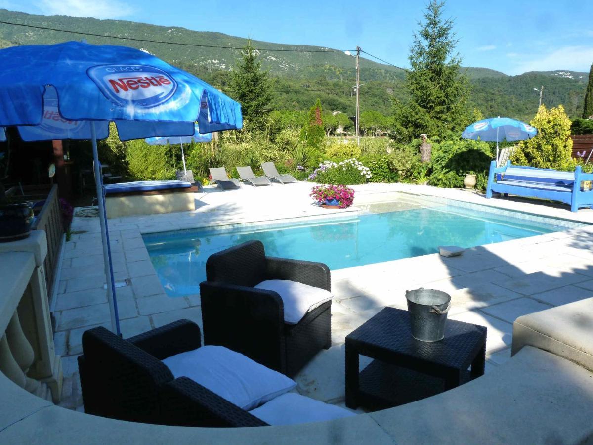 Les Bambous B&B Levens Екстериор снимка
