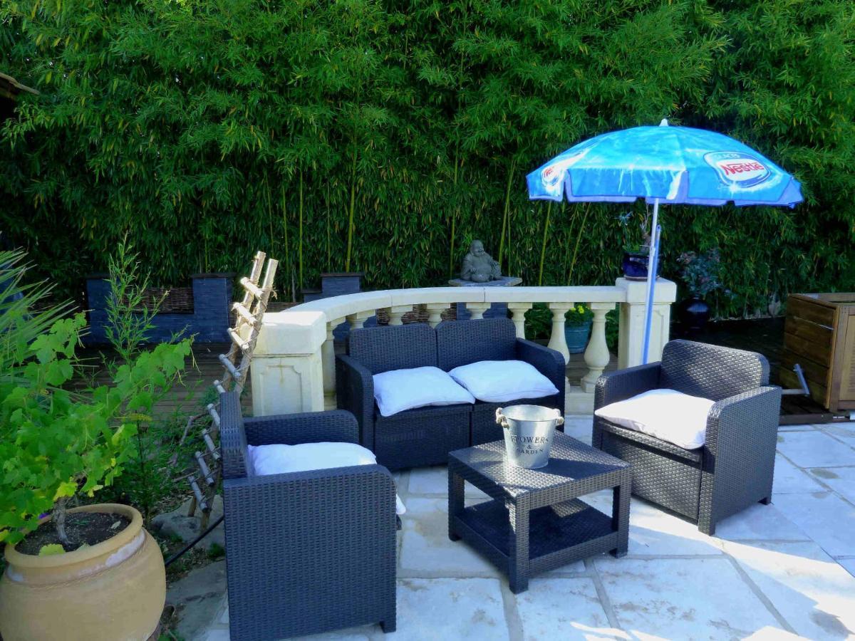Les Bambous B&B Levens Екстериор снимка