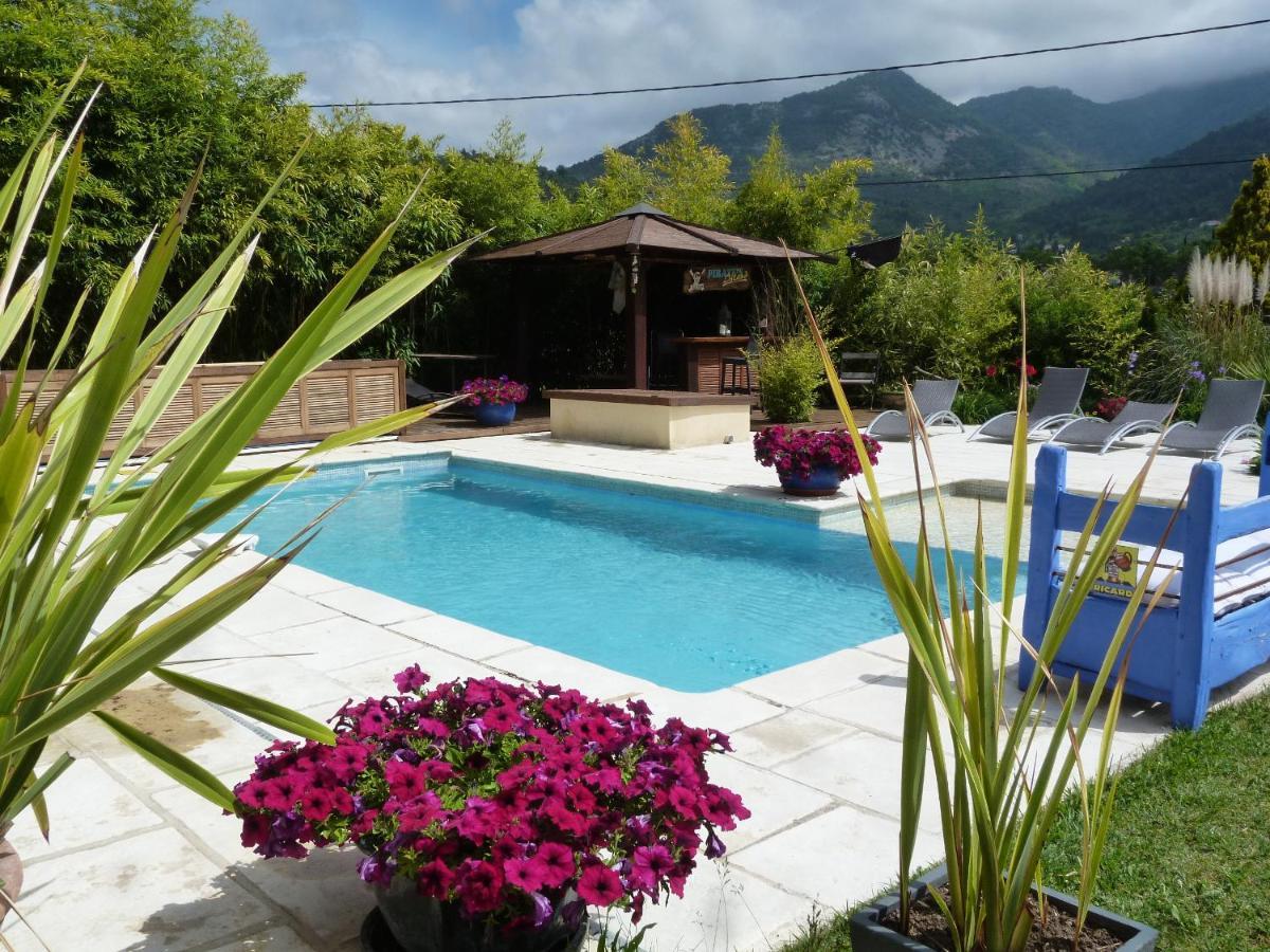 Les Bambous B&B Levens Екстериор снимка